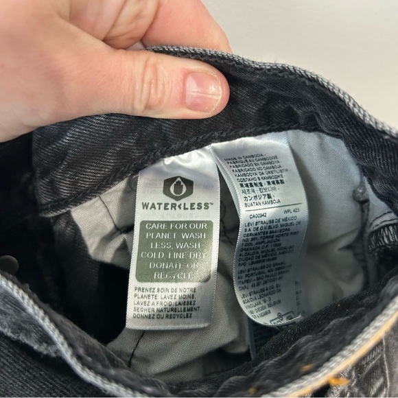 Levi's 501 High Rise Black Ripped Distressed Straight Jean Women’s Size 28” - Picture 5 of 7